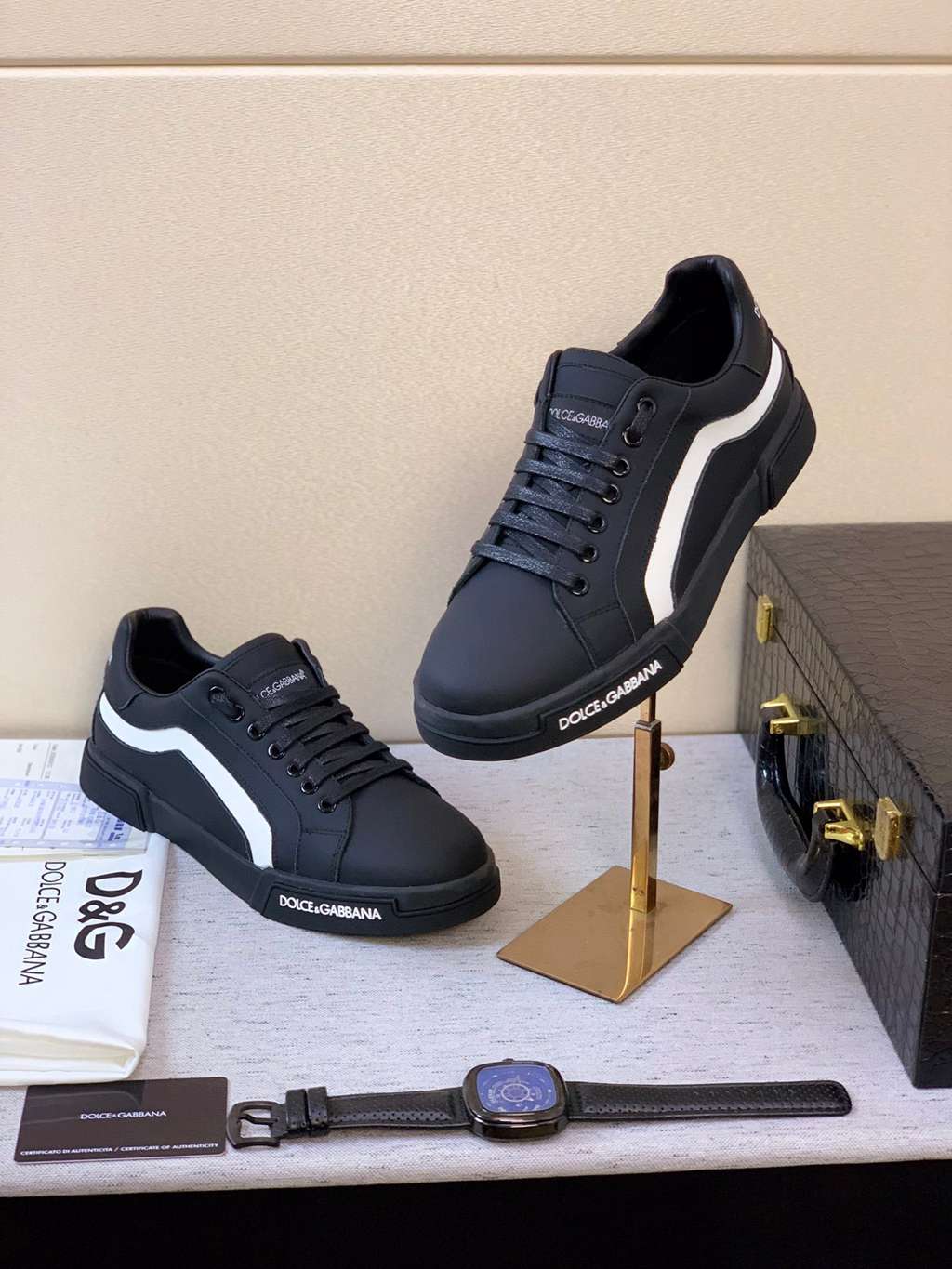 D*G sneaker